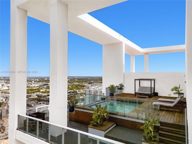 1040 Biscayne Blvd 4607, Miami, FL 33132
