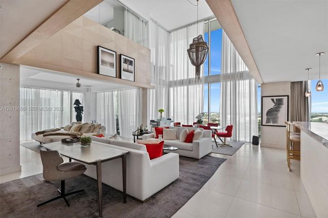 1040 Biscayne Blvd 4607, Miami, FL 33132