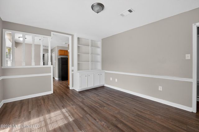 206 Valley Ridge Drive, Jackson, MS 39206