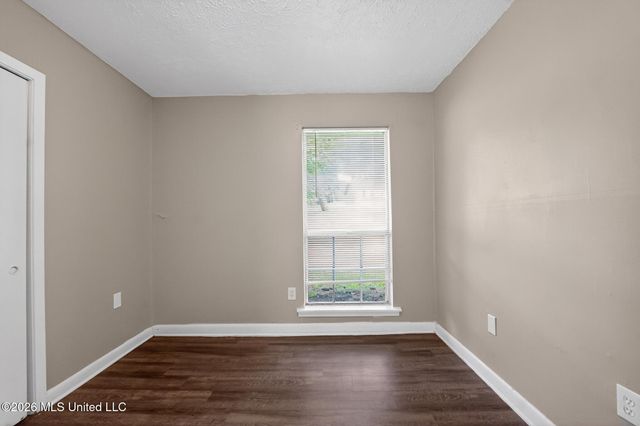 206 Valley Ridge Drive, Jackson, MS 39206