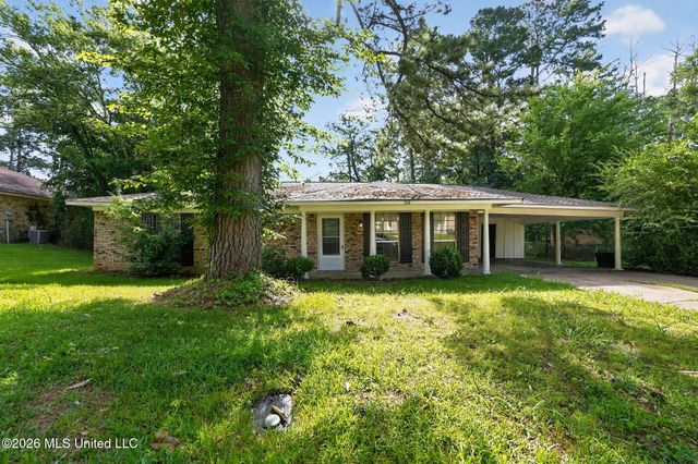 206 Valley Ridge Drive, Jackson, MS 39206