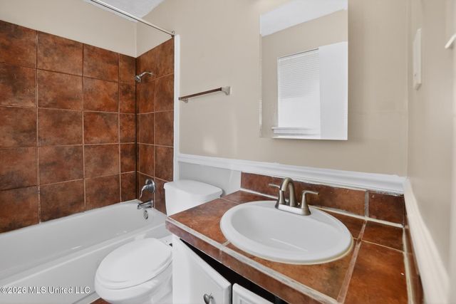 206 Valley Ridge Drive, Jackson, MS 39206
