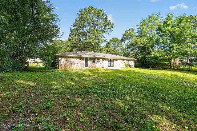 206 Valley Ridge Drive, Jackson, MS 39206