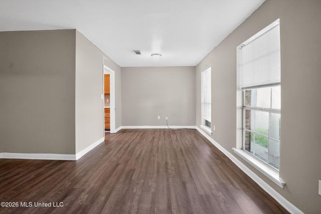 206 Valley Ridge Drive, Jackson, MS 39206