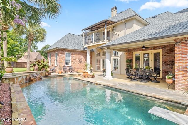 205 Mission Hills Drive, Broussard, LA 70518