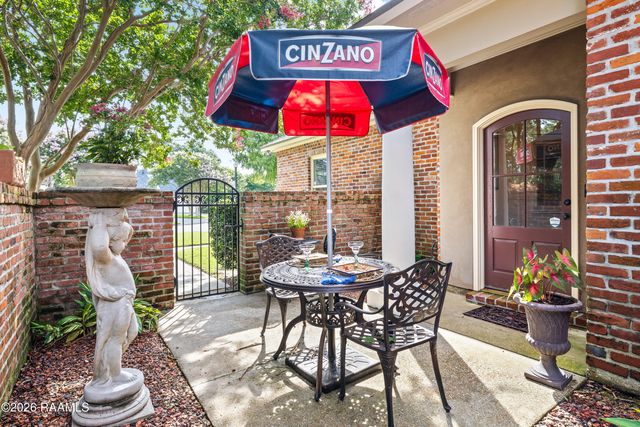 205 Mission Hills Drive, Broussard, LA 70518