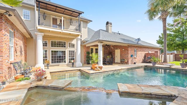 205 Mission Hills Drive, Broussard, LA 70518