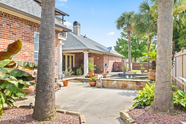 205 Mission Hills Drive, Broussard, LA 70518