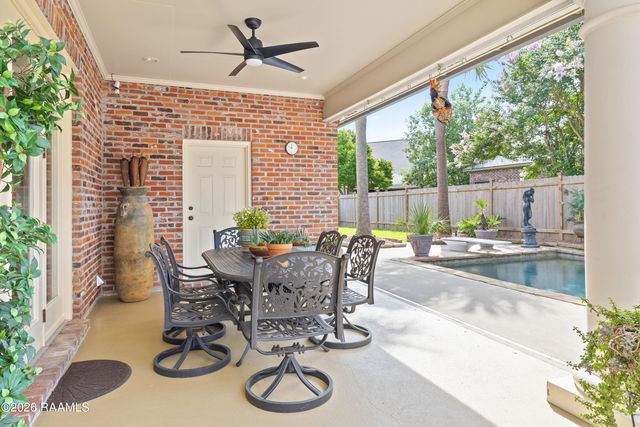 205 Mission Hills Drive, Broussard, LA 70518