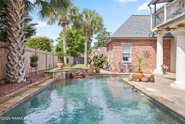 205 Mission Hills Drive, Broussard, LA 70518