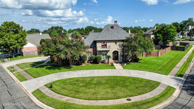 205 Mission Hills Drive, Broussard, LA 70518