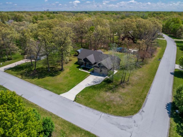 10451 Mattie Lane, Wheatfield, IN 46392