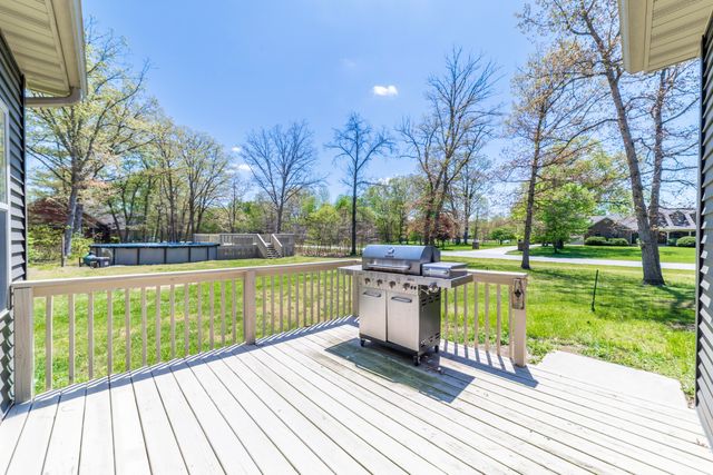 10451 Mattie Lane, Wheatfield, IN 46392