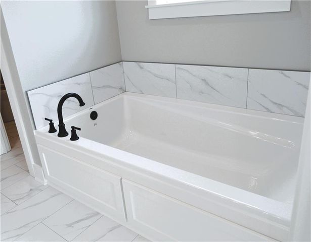 537 FELICIANA Drive, Pineville, LA 71360