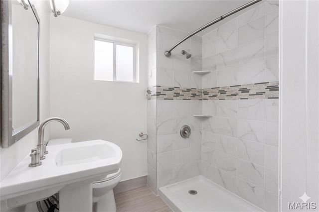 6204 Vermont Avenue, St Louis, MO 63111