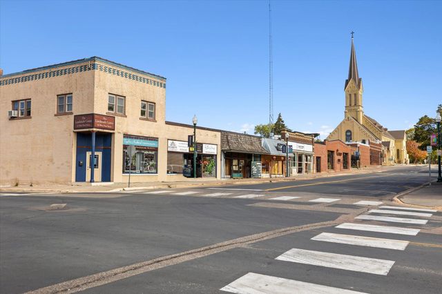 201 Snowdrop Trail, Waconia, MN 55387