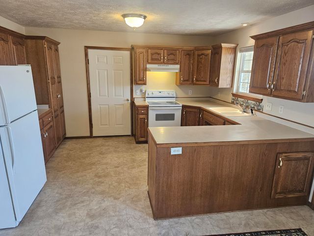 4061 W Gardenia Drive, Battlefield, MO 65619