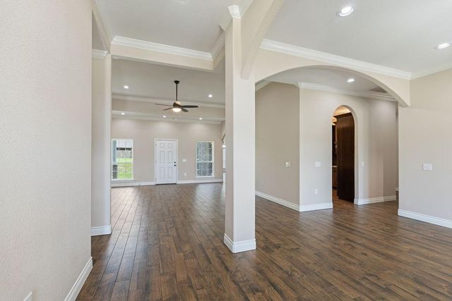 201 Silver Spur Drive, Lufkin, TX 75904