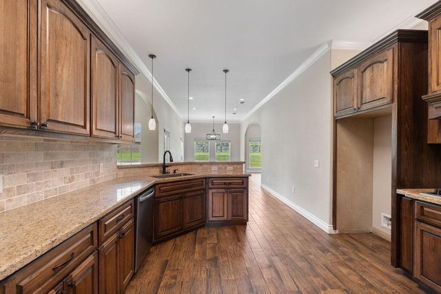 201 Silver Spur Drive, Lufkin, TX 75904