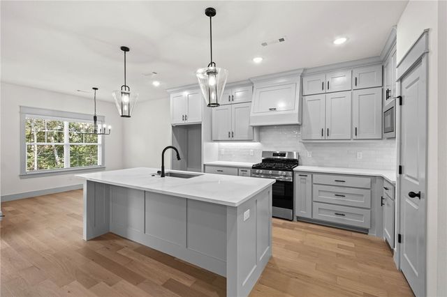 15 Handa Lane, Bella Vista, AR 72715