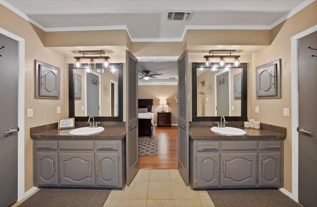 1406 Shadybrook Drive, Desoto, TX 75115