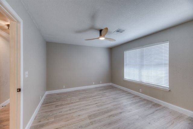911 N 14th Street, Collinsville, OK 74021