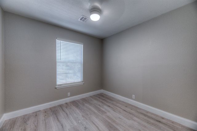 911 N 14th Street, Collinsville, OK 74021
