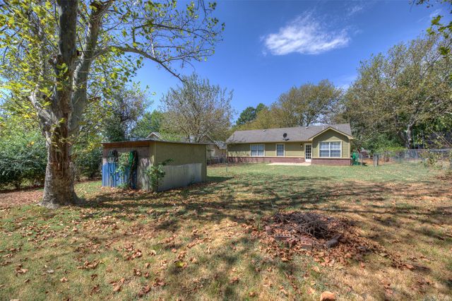 911 N 14th Street, Collinsville, OK 74021