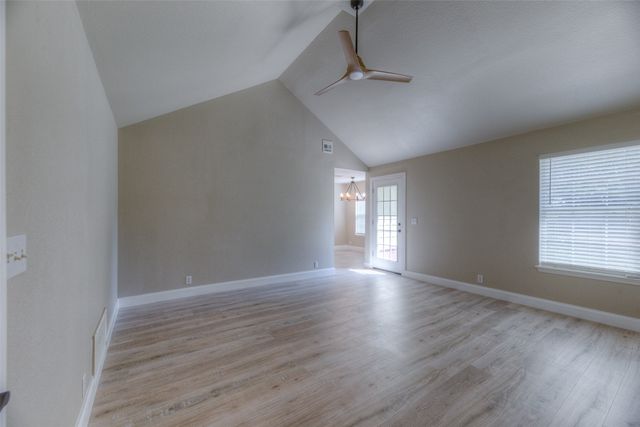 911 N 14th Street, Collinsville, OK 74021