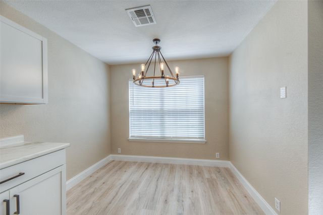 911 N 14th Street, Collinsville, OK 74021
