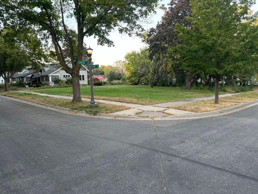 421 Curtice Street W, Saint Paul, MN 55107