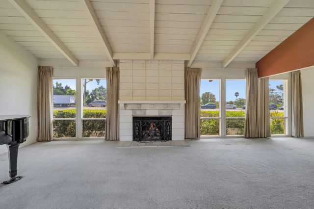 8838 La Jolla Scenic Dr N, La Jolla, CA 92037