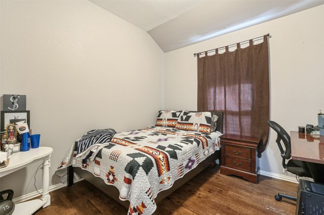 3129 Royal Crest Drive, Fort Worth, TX 76140