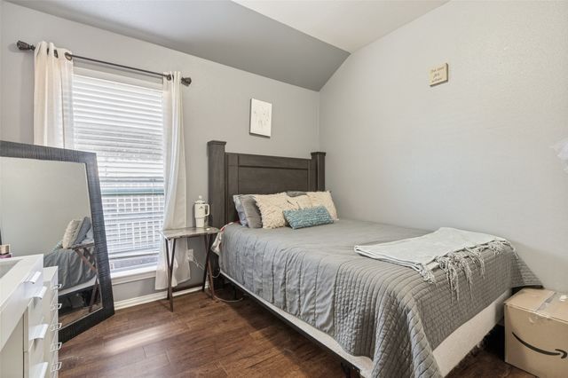 3129 Royal Crest Drive, Fort Worth, TX 76140