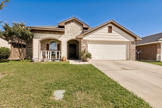 3129 Royal Crest Drive, Fort Worth, TX 76140