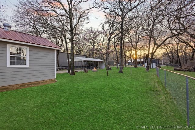 1613 Waters, Kingston, OK 73439