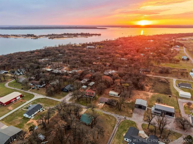 1613 Waters, Kingston, OK 73439