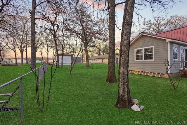 1613 Waters, Kingston, OK 73439