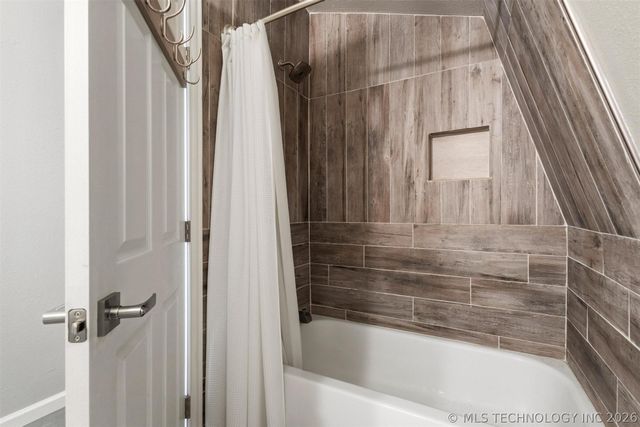 1613 Waters, Kingston, OK 73439