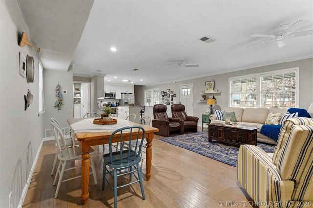 1613 Waters, Kingston, OK 73439