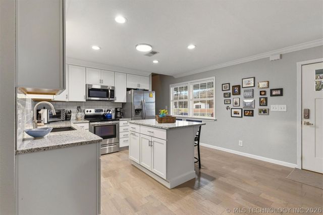 1613 Waters, Kingston, OK 73439