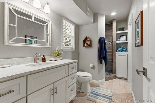 1613 Waters, Kingston, OK 73439