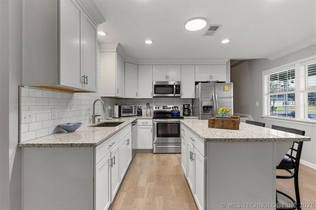 1613 Waters, Kingston, OK 73439