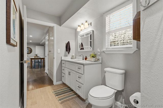 1613 Waters, Kingston, OK 73439