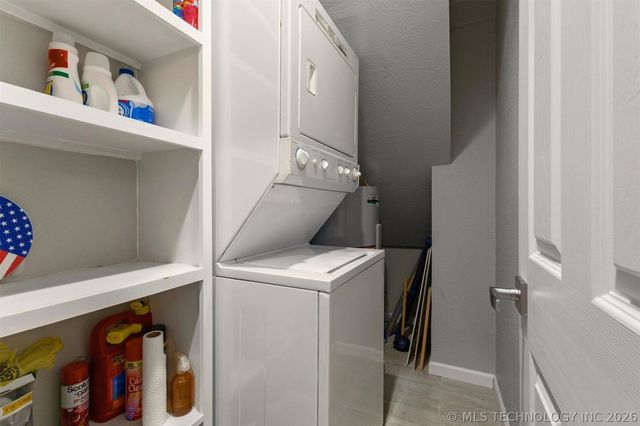 1613 Waters, Kingston, OK 73439