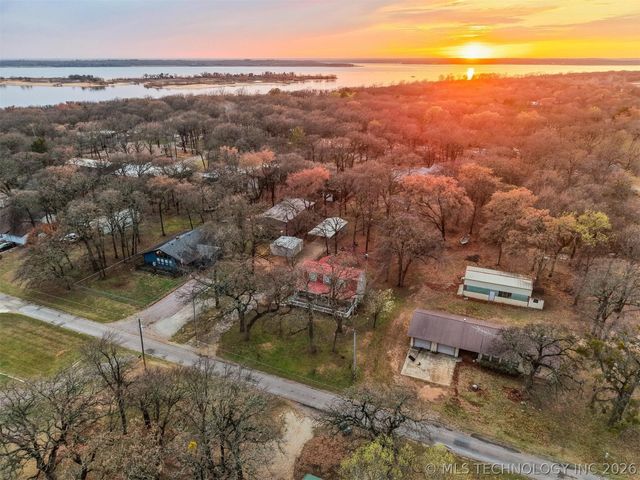 1613 Waters, Kingston, OK 73439