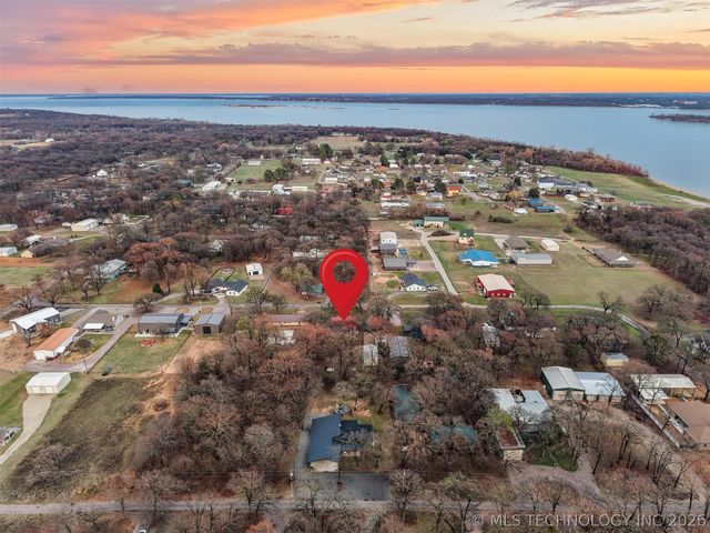 1613 Waters, Kingston, OK 73439