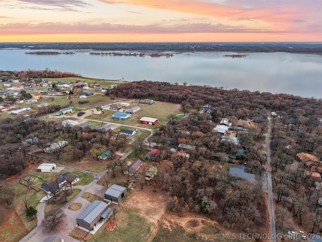 1613 Waters, Kingston, OK 73439