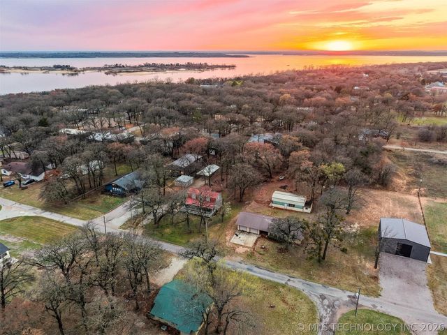 1613 Waters, Kingston, OK 73439