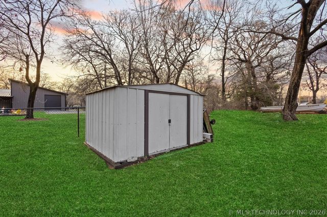 1613 Waters, Kingston, OK 73439